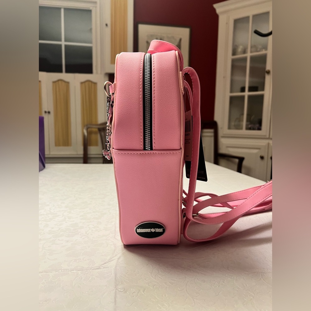 Monster High Draculaura Pink Coffin Mini Backpack - Picture 4 of 12